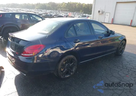 2016 Mercedes-Benz C 300 4Matic z USA, uszkodzony, nr VIN WDDWF4KB3GR144409